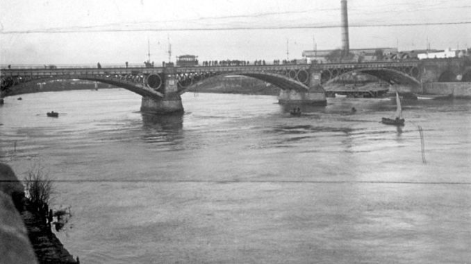 Puente de Triana, tranvía,1921